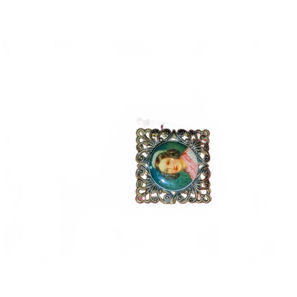 Vintage Portrait Filigree Brooch Pin - Picture 3 of 8